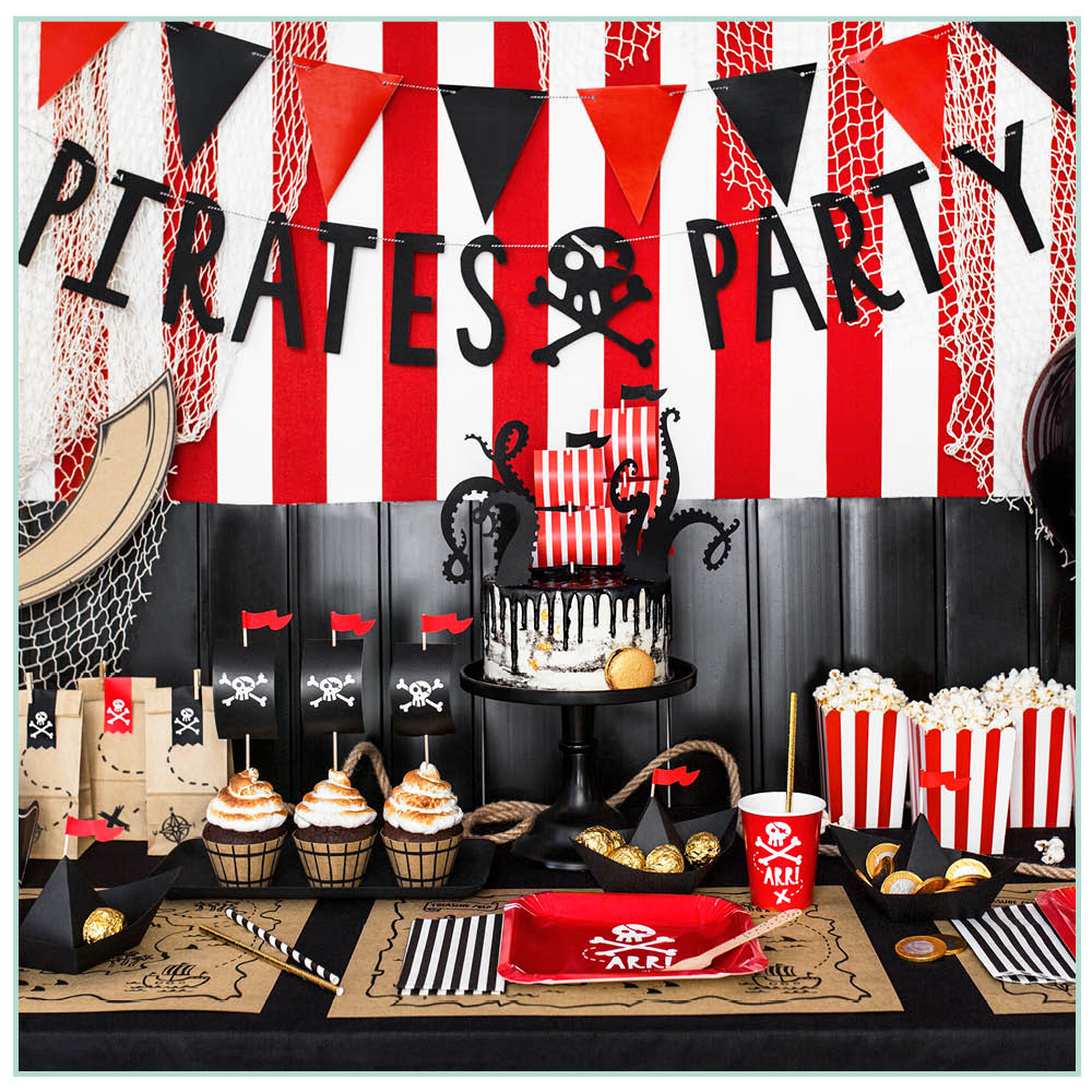 Pirate Decorations Box